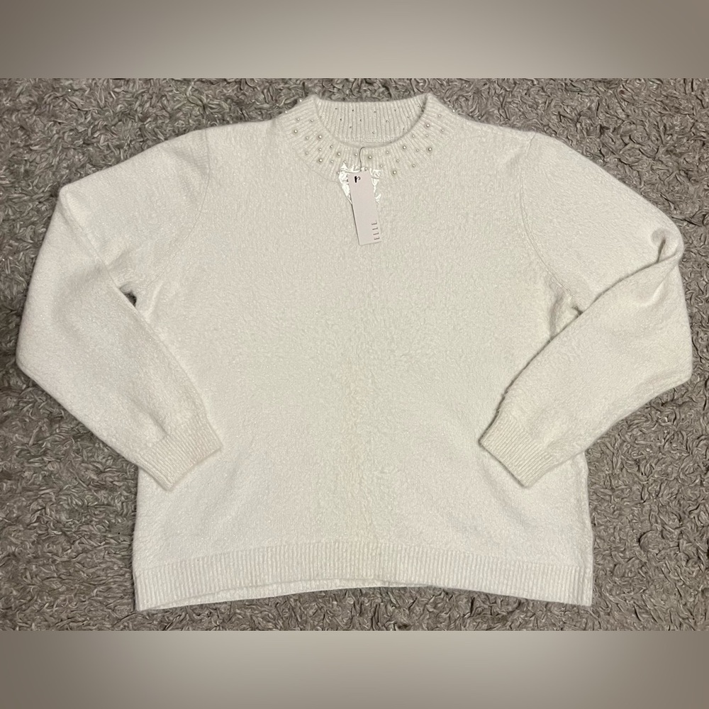 Womans pearl white sweater NWT